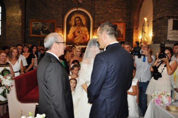 Nuntă mare la Constanţa: Deputata Cristina Dumitrache se mărită. Valeriu Zgonea este naş